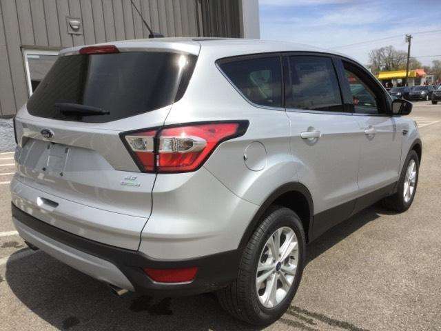 Ford Escape 2017 photo 2